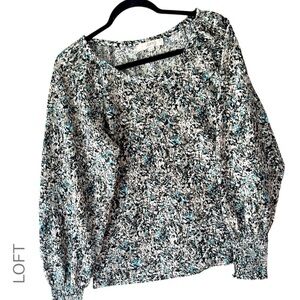 LOFT | NWOT SMOCKED CUFF LONG BLOUSON SLEEVE SCOOP NECK TOP OLIVE LEAF | SMALL